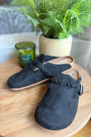 Very G Iris 3 Braided Mule - Black
